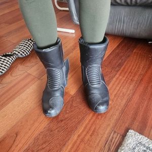 Lady's motorcycle boots